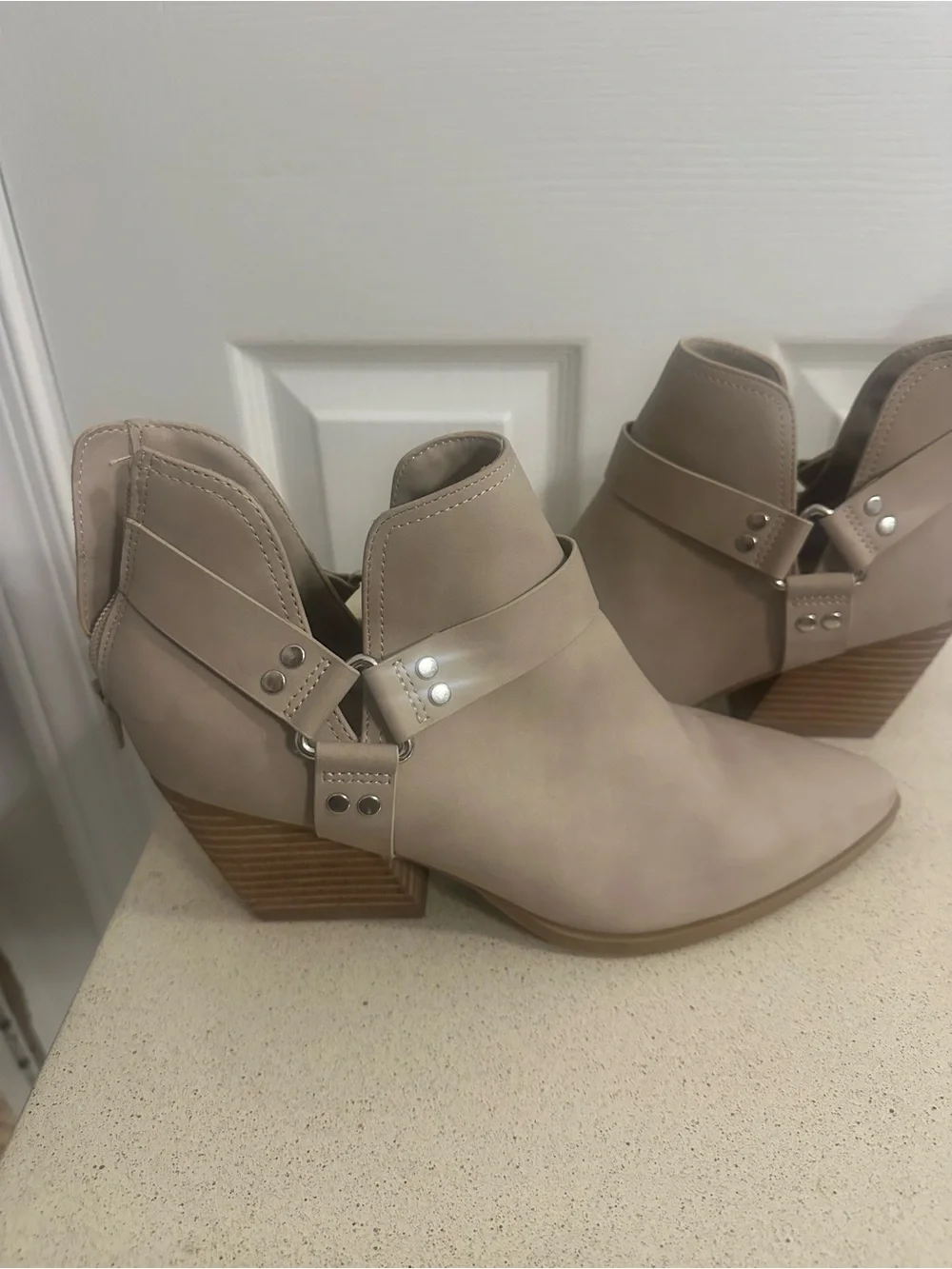 Women’s Beige Pointed-Toe Western Ankle Booties – Size 9